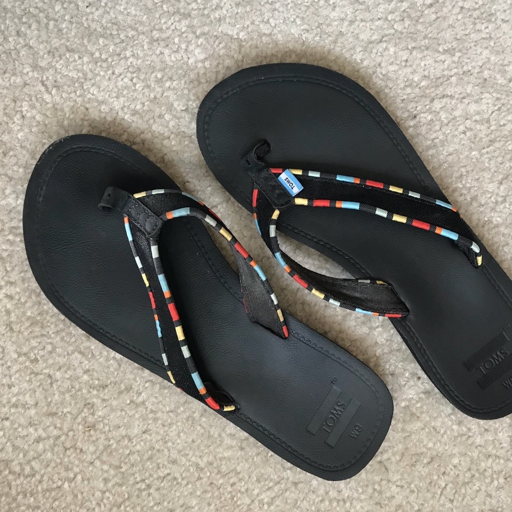 TOMS Flip Flops